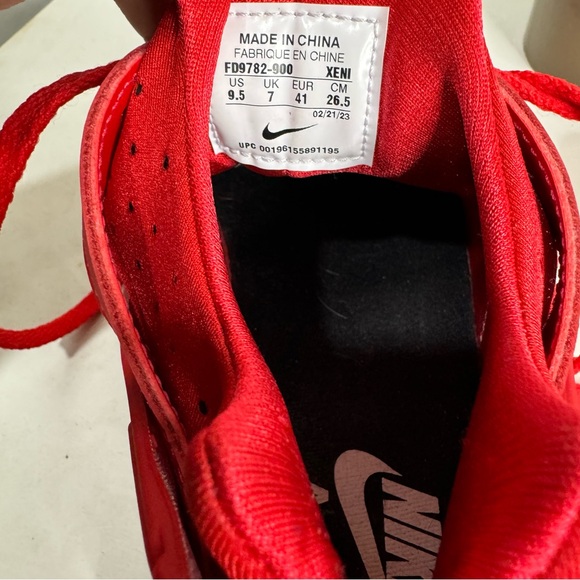 Women’s size 9.5 Nike Air Huarache Run triple red low top sneakers trainers wmns - Picture 11 of 11